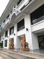 Ayothaya Hotel