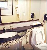 Tara Mantra Cha Am Resort