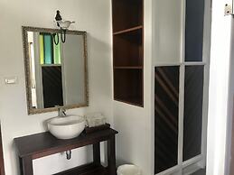 Ao Nang Colors Hotel - Aonang Beach