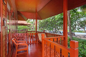 P. P. Erawan Palms Resort