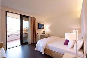 Laguna Palace Hotel