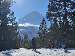 Cooper Spur Mountain Resort