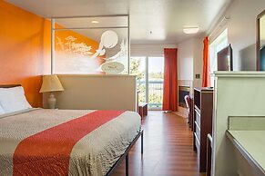 Motel 6 Newport, OR