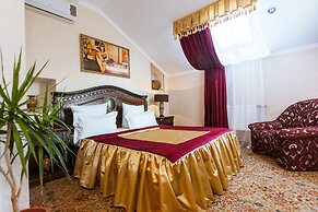 Hotel Grand Uyut
