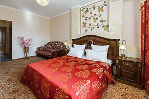 Hotel Grand Uyut