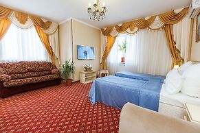 Hotel Grand Uyut