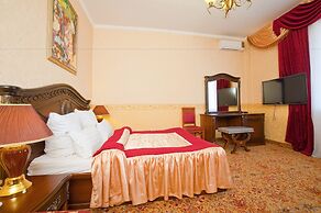 Hotel Grand Uyut
