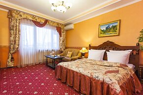 Hotel Grand Uyut