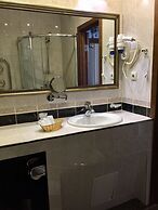 Hotel Grand Uyut