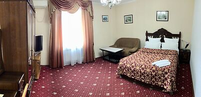 Hotel Grand Uyut