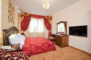 Hotel Grand Uyut