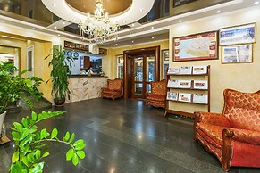 Hotel Grand Uyut