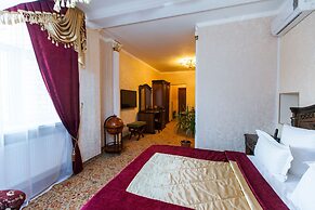 Hotel Grand Uyut
