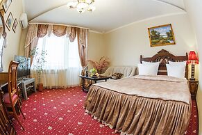 Hotel Grand Uyut