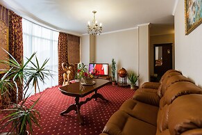 Hotel Grand Uyut