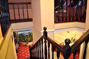 Hotel Grand Uyut