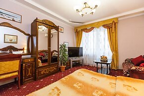 Hotel Grand Uyut