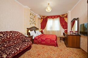 Hotel Grand Uyut