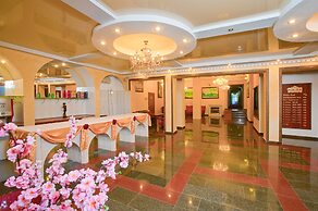 Hotel Grand Uyut