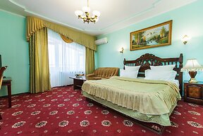 Hotel Grand Uyut