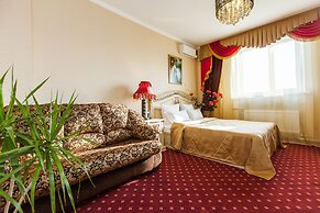 Hotel Grand Uyut