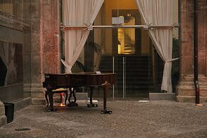 Palazzo Caracciolo Naples