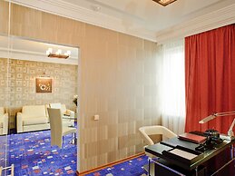 Hotel Complex GRINN