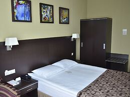 Hotel Complex GRINN