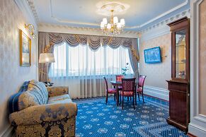 Hotel Complex GRINN