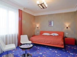 Hotel Complex GRINN