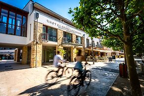 Hotel Golden Lake Resort