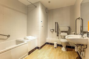 Days Inn by Wyndham Peterborough