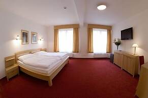 Hotel Grand Matej