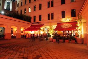 Gozsdu Court Budapest