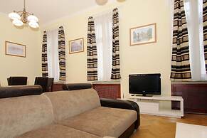 Gozsdu Court Budapest