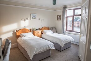 Toothbrush Rooms at Lattice Lodge