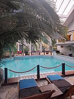 Tropical Hotel