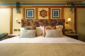 Royal Castle Hotel