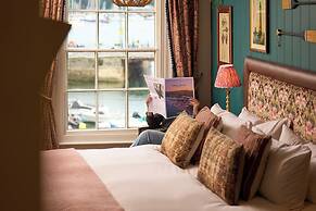 Royal Castle Hotel