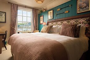 Royal Castle Hotel