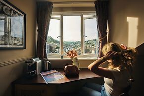 Royal Castle Hotel