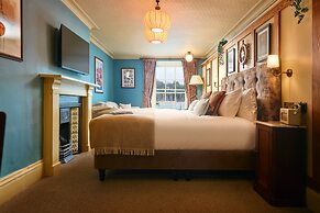 Royal Castle Hotel