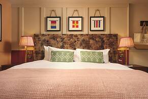 Royal Castle Hotel