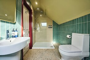Royal Castle Hotel