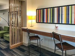Holiday Inn Express & Suites Lubbock West by IHG