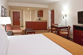 Holiday Inn Express Hotel & Suites Columbus Univ Area - Osu, an IHG Ho