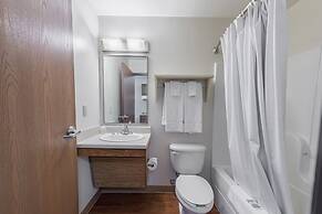 HomeTowne Studios by Red Roof Columbus