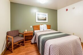 HomeTowne Studios by Red Roof Columbus