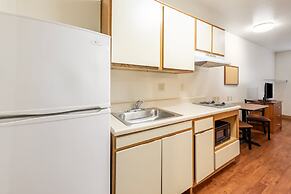 HomeTowne Studios by Red Roof Columbus