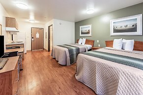 HomeTowne Studios by Red Roof Columbus